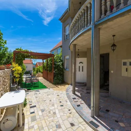 Rover Appartement Novi Vinodolski